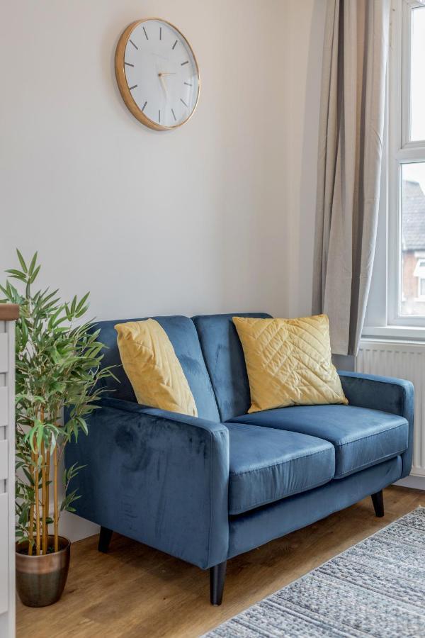 Modern Cosy London Flat By Damask Homes Ilford Esterno foto